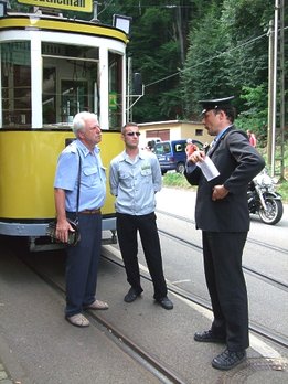 Dienstgespräch vorm Einrücken