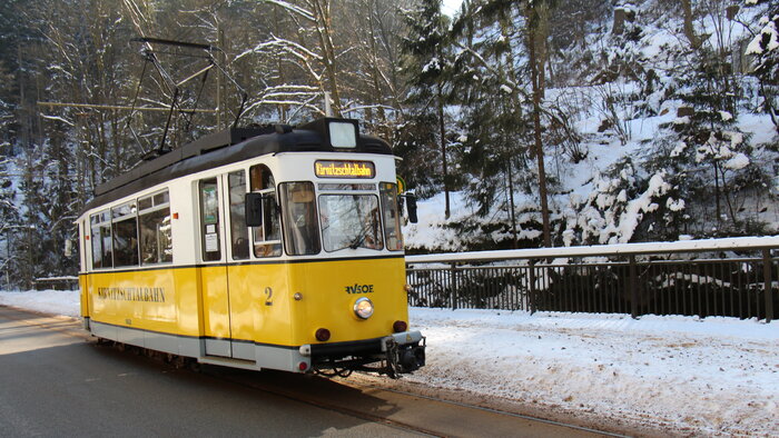 Kirnitzschtalbahn im Winter Beuthenfall