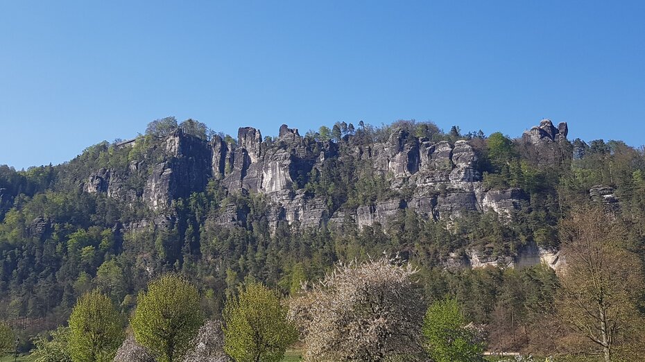 Blick zur Bastei aus Kurort Rathen