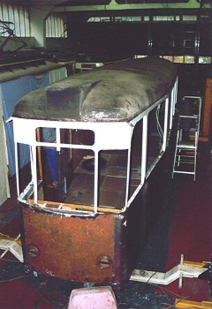 Wagen der Kirnitzschtalbahn in der Rekonstruktion