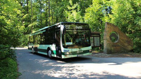 Bus der Linie 237 an der Bastei