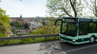 Blick auf Dippoldiswalde mit Bus