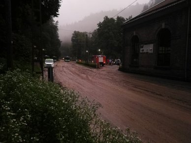 2021-07-17 Hochwasser und Schlamm am Depot der Kirnitzschtalbahn