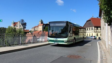 Bus der Linie 237 in Hohnstein