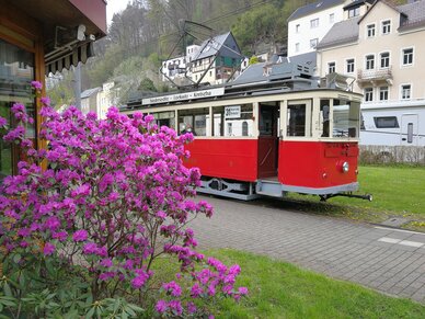 Triebwagen 9 am Kurpark Bad Schandau