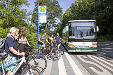 FahrradBUS an der Haltestellen Pirna-Neundorf, Wiesenhof
