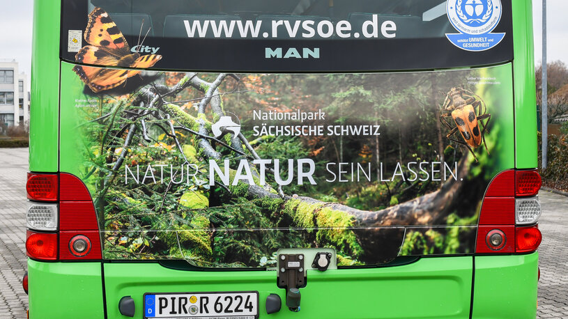 Bus mit Werbung Nationalpark