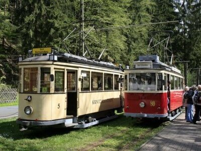 historische Triebwagen der Kirnitzschtalbahn