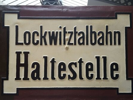 altes Schild Lockwitztalbahn Haltestelle